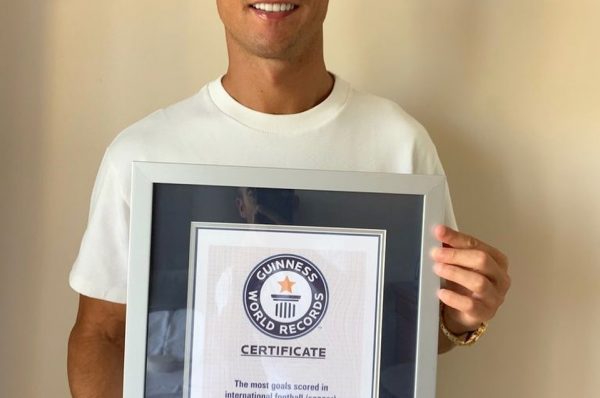 Ronaldo Ginnesin rekordları kitabına düşdü