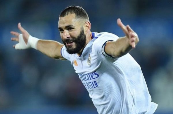 Benzema “Top-10”da