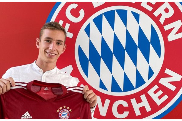 “Bavariya” 16 yaşlı futbolçunu transfer etdi