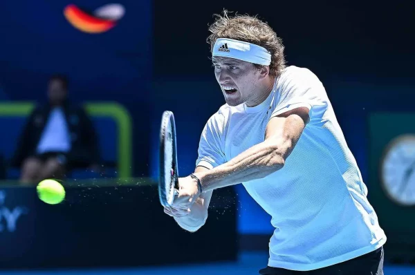 Zverev mövsümün liderinə şərik çıxdı