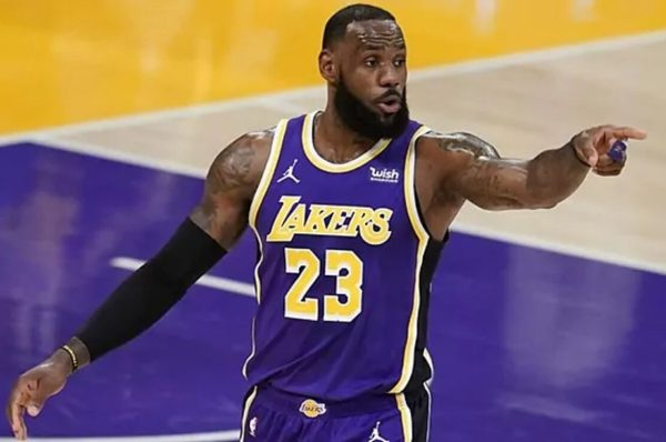 Lebron Maykl Cordanın rekordunu təkrarladı