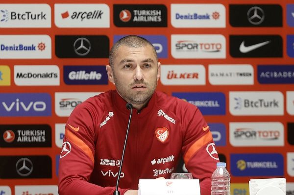 Burak Yılmaz milli karyerasını başa vurdu